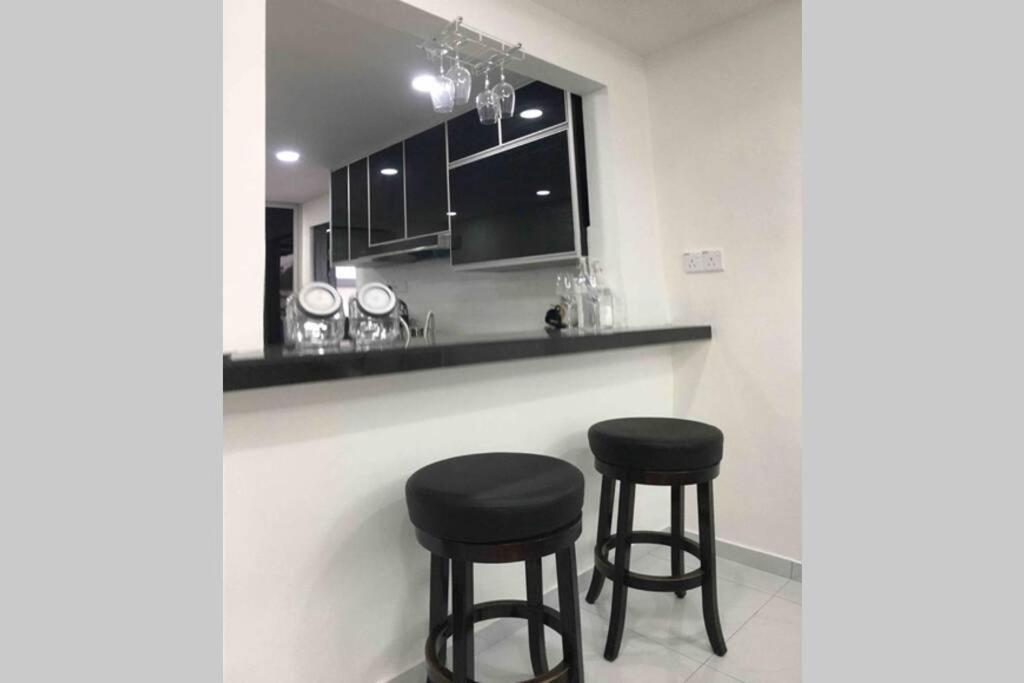新山22Pax :Taman Pelangi Party House Nearby Midvelly别墅 外观 照片